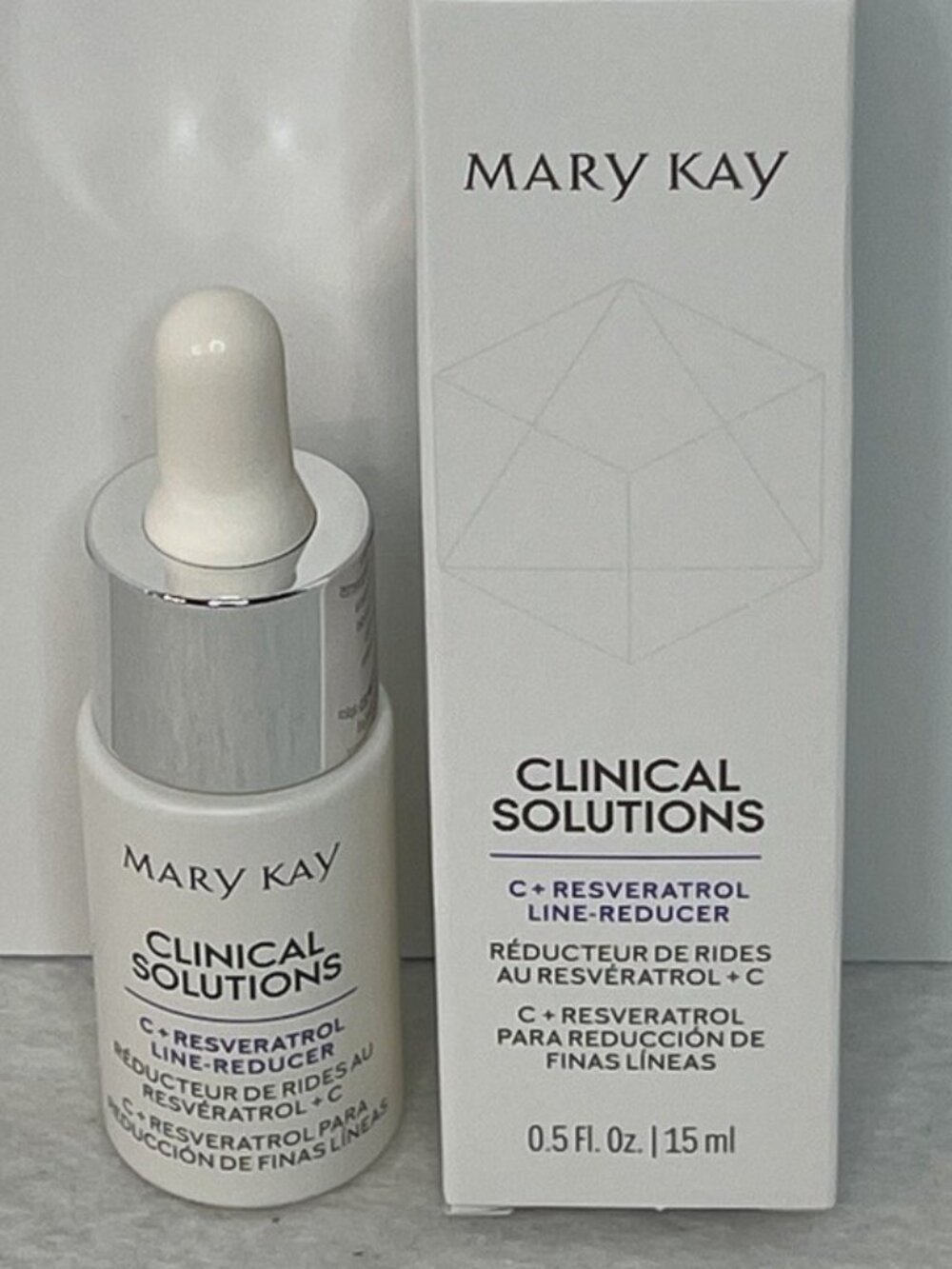 Mary Kay Clinical Solutions® C + Resveratrol Line-Reducer (0.5 Fl. Oz. / 15 ml)